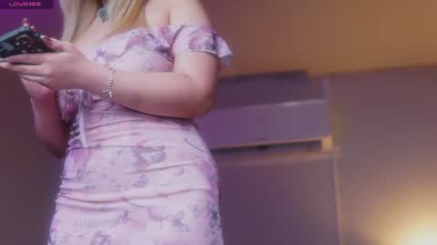 Sophia online show from 06/20/26, 10:45
