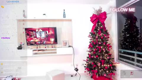 Snapshot of sophiamoon99 chatting on 01/01/25, 04:39 Im Sophia Model Independent Enjoy My videos here when Im Offline online show from 01/01/25, 04:39