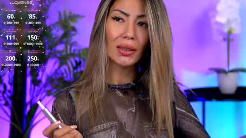 Sophie online show from 10/10/25, 03:49