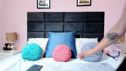 Sophia online show from 10/22/25, 07:46