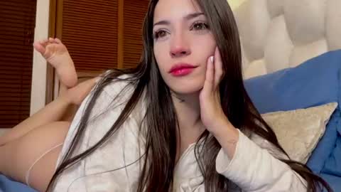 sophiarommie online show from 06/16/26, 10:18