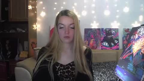 Snapshot of sophiasonata chatting on 12/14/24, 02:45 SophiaSonata online show from 12/14/24, 02:45