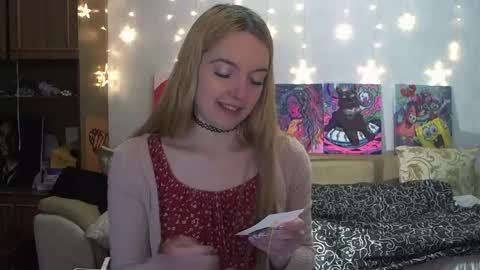 Snapshot of sophiasonata chatting on 12/23/24, 01:18 SophiaSonata online show from 12/23/24, 01:18