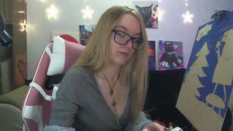 Snapshot of sophiasonata chatting on 11/18/25, 09:52 SophiaSonata online show from 11/18/25, 09:52