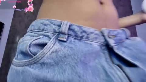 Snapshot of sophiasweet__ chatting on 10/18/25, 12:17 Sophia online show from 10/18/25, 12:17