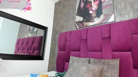 Snapshot of sophiasweet__ chatting on 11/18/25, 12:31 Sophia online show from 11/18/25, 12:31