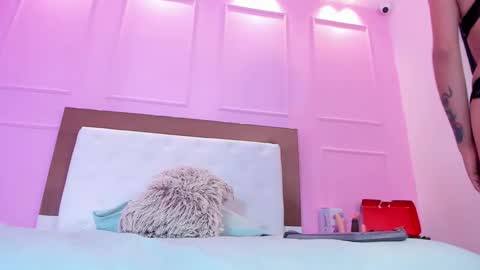 S O P H I A  online show from 11/22/25, 12:37