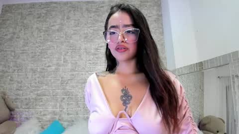   online show from 05/19/26, 07:53