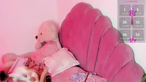 Clara sophia online show from 12/06/24, 12:02