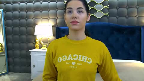 sophie__hill online show from 11/30/25, 03:43