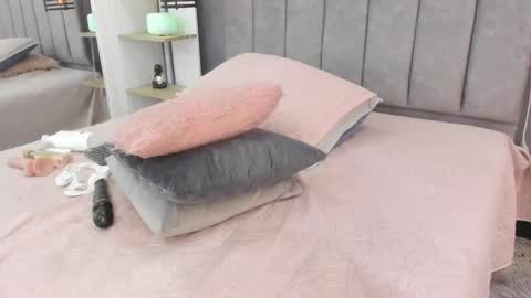 Snapshot of sophie__hills chatting on 03/12/25, 12:31 Sophie online show from 03/12/25, 12:31