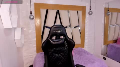 Sophie  online show from 11/20/25, 07:46