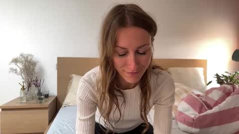 sophie_amalia online show from 09/30/25, 12:21