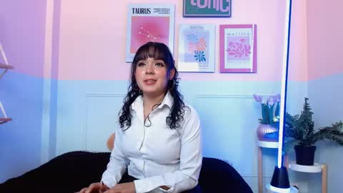 Sophie  online show from 05/06/26, 02:00