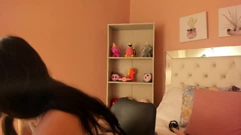 S O P H I E online show from 05/29/26, 09:02