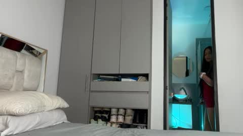 Sophie online show from 04/01/26, 10:29