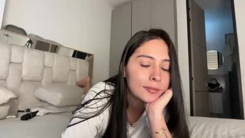 Snapshot of sophie_foxxx chatting on 04/21/26, 04:56 Sophie online show from 04/21/26, 04:56