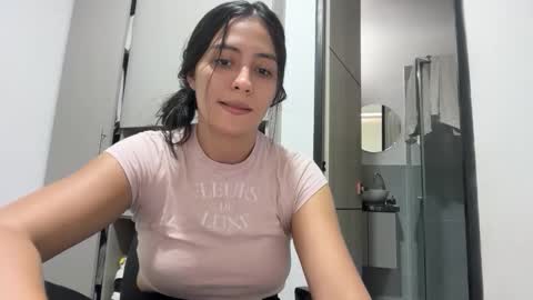 Snapshot of sophie_foxxx chatting on 05/23/26, 06:23 Sophie online show from 05/23/26, 06:23