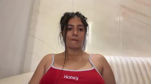 Snapshot of sophie_foxxx chatting on 07/12/26, 02:24 Sophie online show from 07/12/26, 02:24