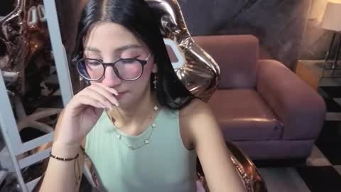 sophie_jones_b online show from 02/12/26, 12:44