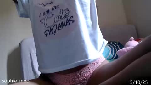 Sophie online show from 10/05/25, 09:02