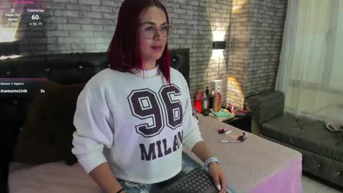 sophie_new25 online show from 04/08/26, 12:38