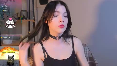 Snapshot of sophie_nomenal_ chatting on 10/07/25, 01:52 sophie_nomenal_ online show from 10/07/25, 01:52