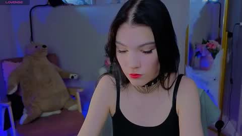 Snapshot of sophie_nomenal_ chatting on 10/27/25, 05:55 sophie_nomenal_ online show from 10/27/25, 05:55