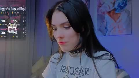 Snapshot of sophie_nomenal_ chatting on 11/04/25, 01:54 sophie_nomenal_ online show from 11/04/25, 01:54