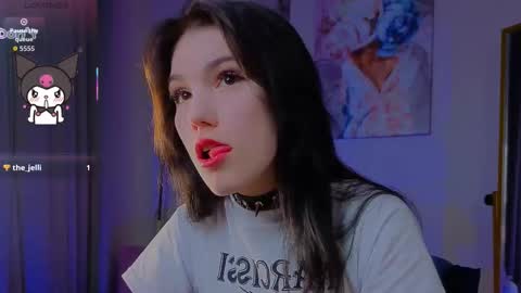 sophie_nomenal_ online show from 11/14/25, 08:51