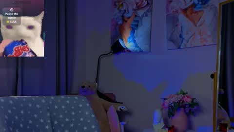 Snapshot of sophie_nomenal_ chatting on 11/25/25, 01:55 sophie_nomenal_ online show from 11/25/25, 01:55