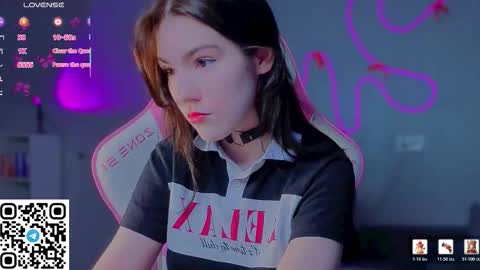 sophie_nomenal_ online show from 03/19/26, 02:32