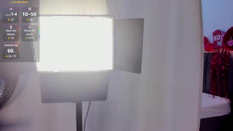 sophie_smith19 online show from 02/15/26, 01:52