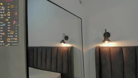 sophie_smith19 online show from 04/06/26, 12:28