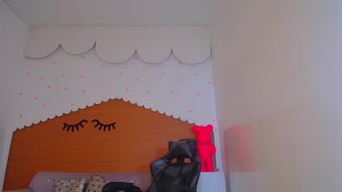 Sofia online show from 12/21/24, 02:15