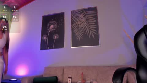 Sophie online show from 02/06/25, 10:21