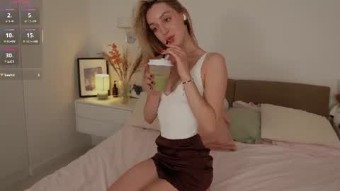 sophiebelll online show from 07/25/26, 11:19