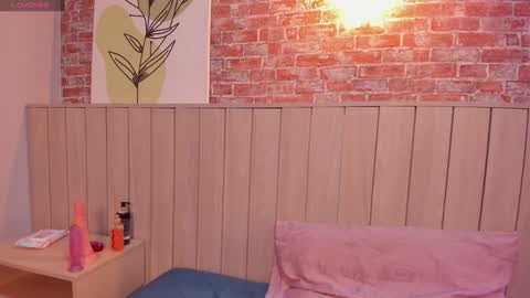 Sophie online show from 12/06/24, 03:22