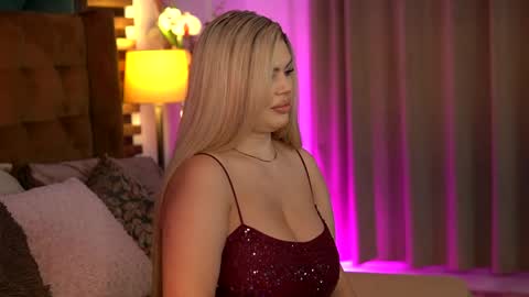 Sophie online show from 04/07/26, 05:41