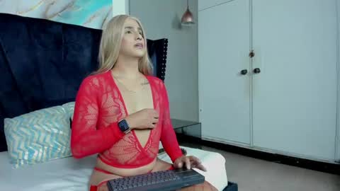 sophiebrady online show from 04/15/26, 08:42