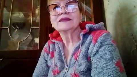 SophieBurnsX online show from 04/26/26, 08:45