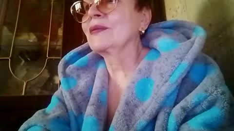 SophieBurnsX online show from 04/30/26, 09:37