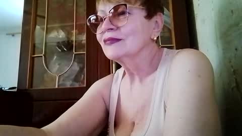 SophieBurnsX online show from 05/27/26, 10:45
