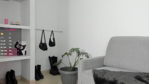 sophie  online show from 07/12/26, 07:16
