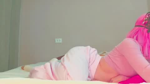 Snapshot of sophiechan69 chatting on 11/15/25, 03:30 ShopieChan69 online show from 11/15/25, 03:30