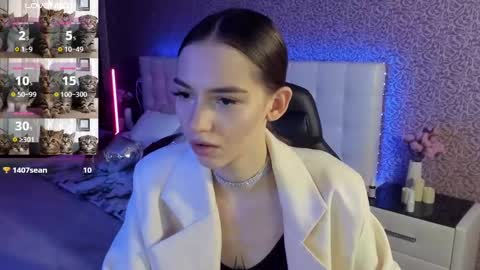 Snapshot of sophiecherrie chatting on 02/25/25, 09:42 Sophie online show from 02/25/25, 09:42