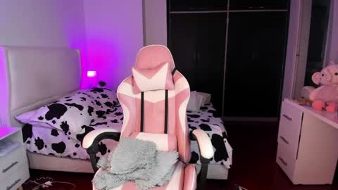   online show from 05/18/26, 04:07