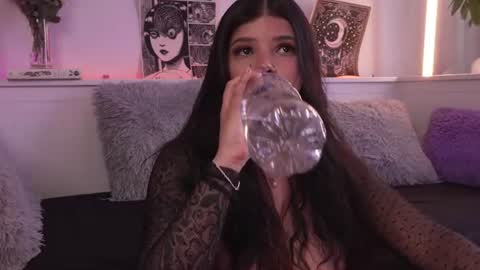 Sophiee  online show from 06/17/26, 07:26