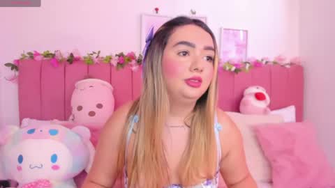 Snapshot of sophiee_rosee chatting on 04/23/26, 05:04 sophiee rosee online show from 04/23/26, 05:04
