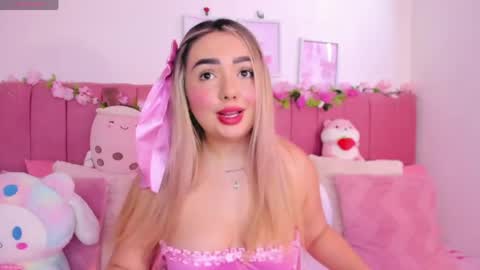 Snapshot of sophiee_rosee chatting on 05/14/26, 05:09 sophiee rosee online show from 05/14/26, 05:09